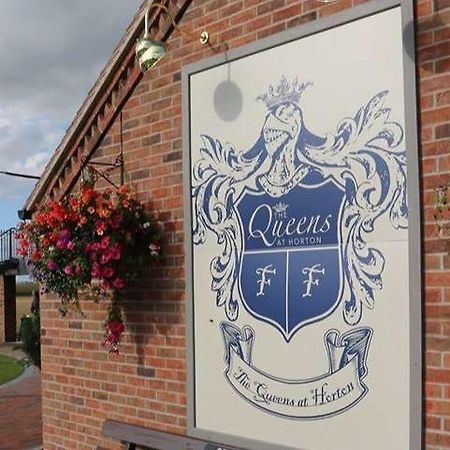 The Queens At Horton テルフォード エクステリア 写真