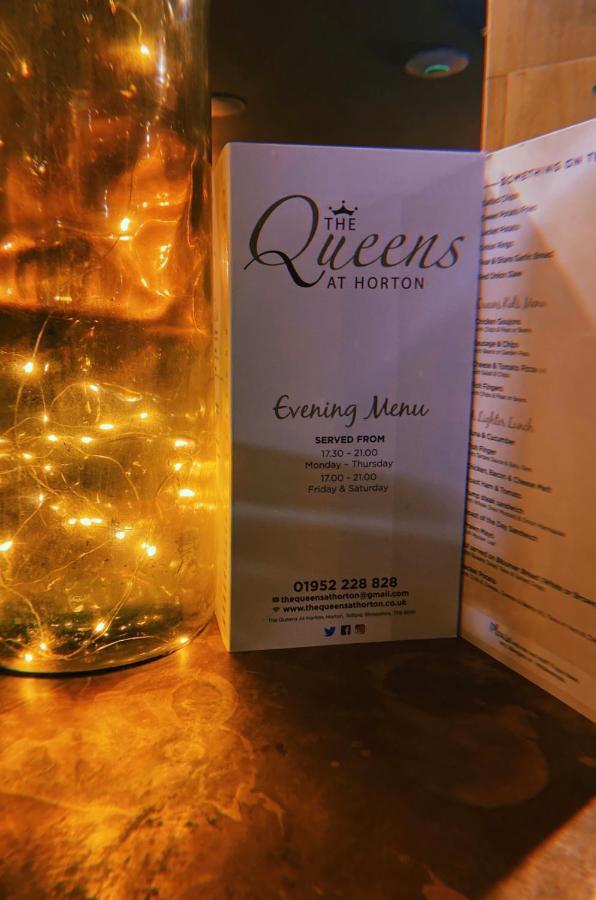 The Queens At Horton テルフォード エクステリア 写真
